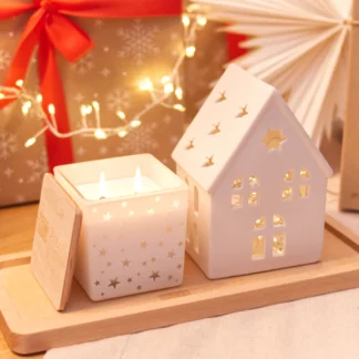 Świąteczny zestaw prezentowy - świeca sojowa + domek